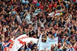 aston-villa-fans-last-day-of-holte-end-liverpool-1993-94-season brigada 1874 holte end