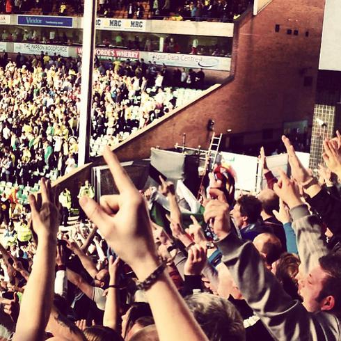 aston+villa+fans