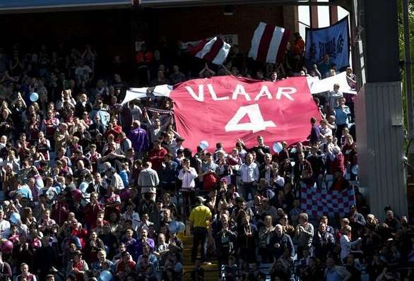 ron vlaar shirt banner